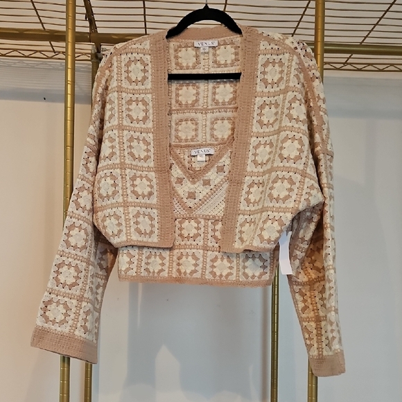 VENUS Tan and Cream Geometric Crop Tank Top & Knit Cardigan Set, Sz L, NWT - Picture 4 of 10